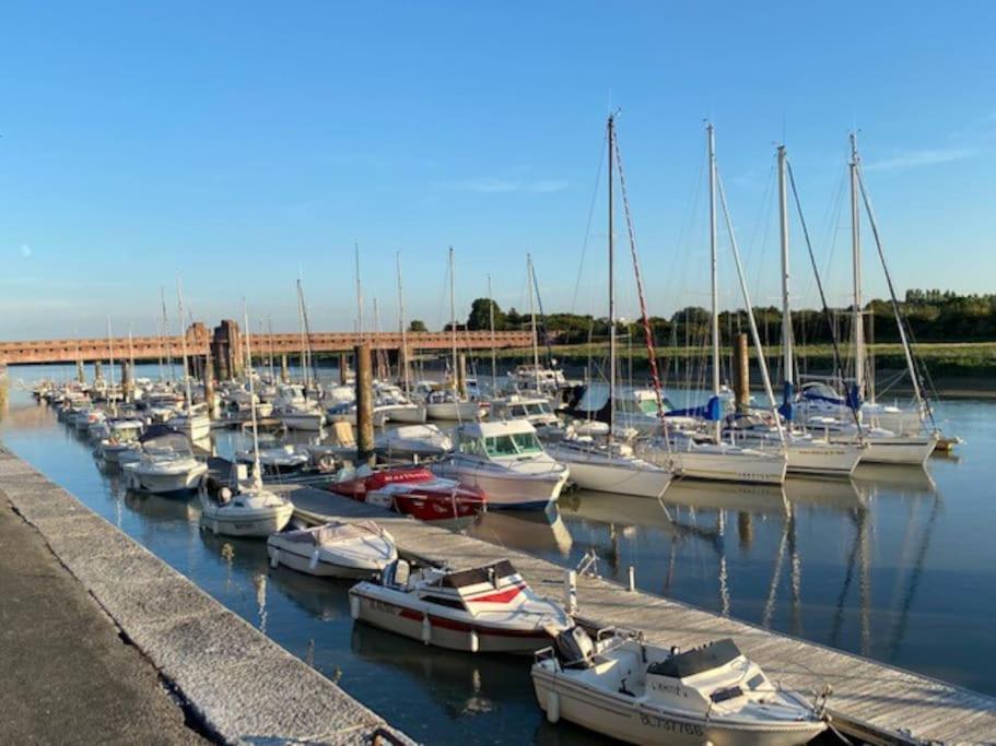 Ferienwohnung La Capitainerie Beau Duplex Face Port De Plaisance Étaples Exterior foto
